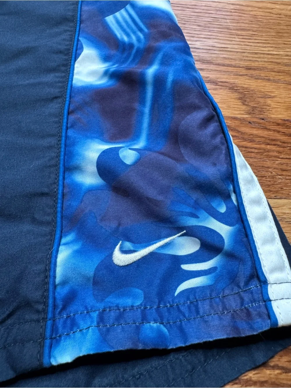 Vintage Nike Y2K Swim Shorts Men’s Medium Blue Vtg 2000s Swimming Trunks